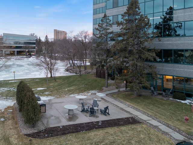 5601 Smetana Drive 808, Hopkins, MN 55343