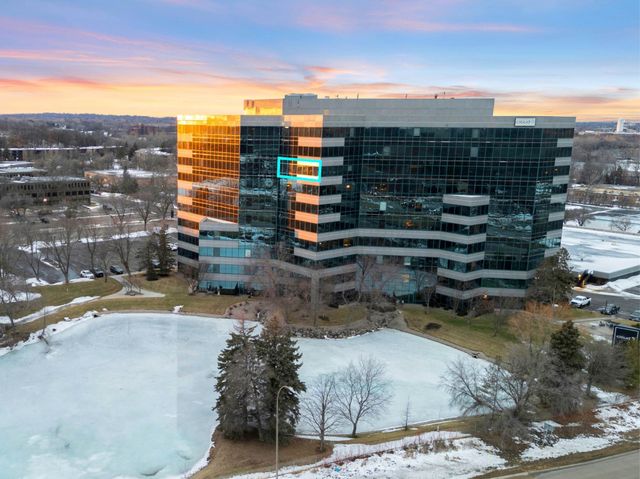 5601 Smetana Drive 808, Hopkins, MN 55343