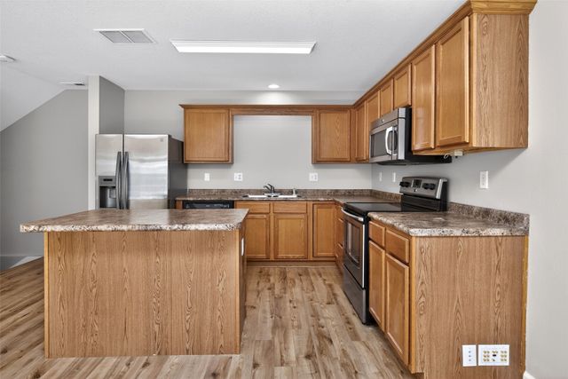 386 NE Satinwood None, Waukee, IA 50263