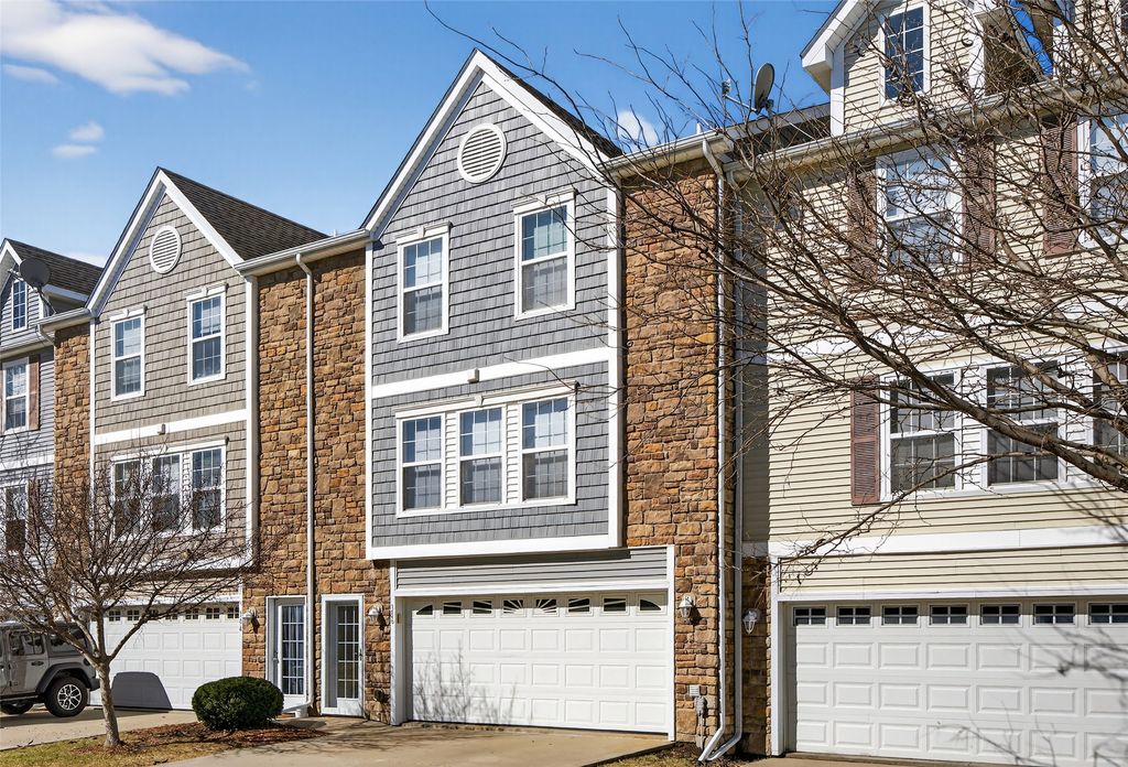 386 NE Satinwood None, Waukee, IA 50263