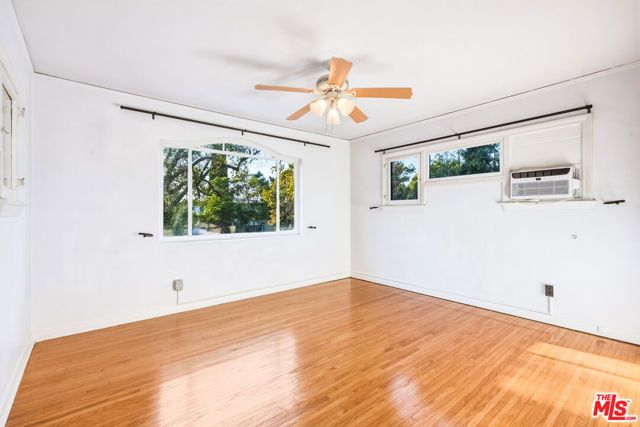 1284 S Cloverdale Avenue, Los Angeles, CA 90019