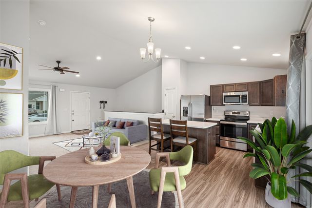 4456 E 48th Street, Des Moines, IA 50317
