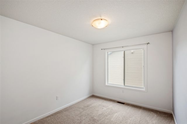 4456 E 48th Street, Des Moines, IA 50317