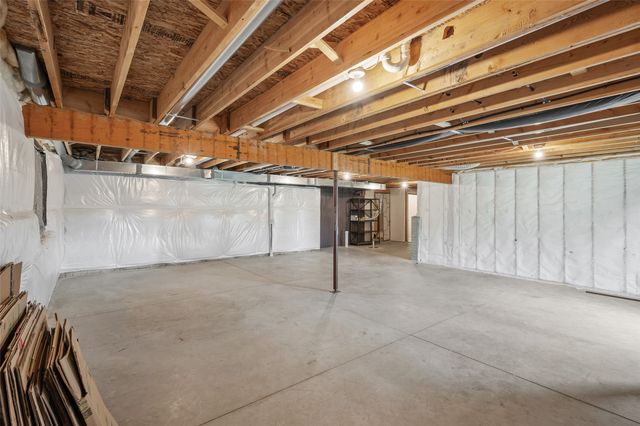 4456 E 48th Street, Des Moines, IA 50317