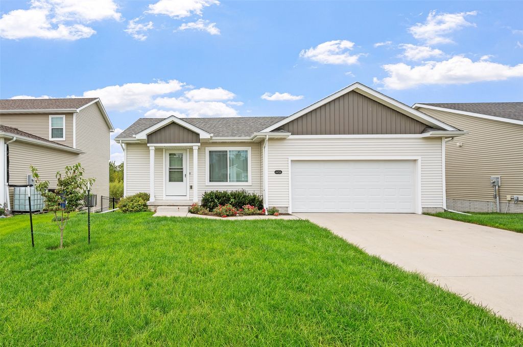 4456 E 48th Street, Des Moines, IA 50317