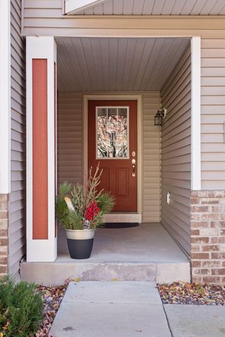 3124 Frontier Drive, Woodbury, MN 55129