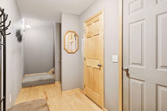 3124 Frontier Drive, Woodbury, MN 55129