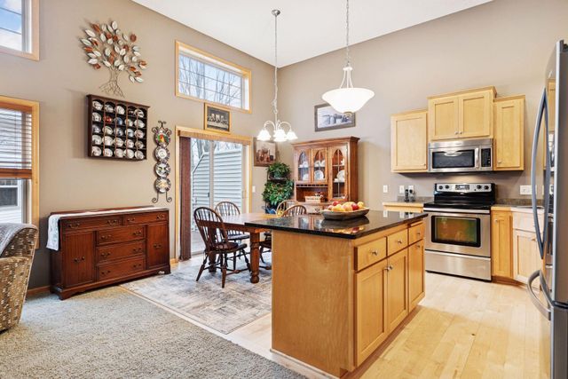 3124 Frontier Drive, Woodbury, MN 55129