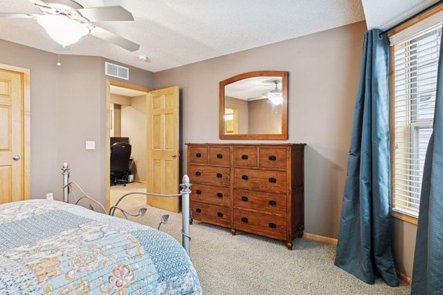 3124 Frontier Drive, Woodbury, MN 55129