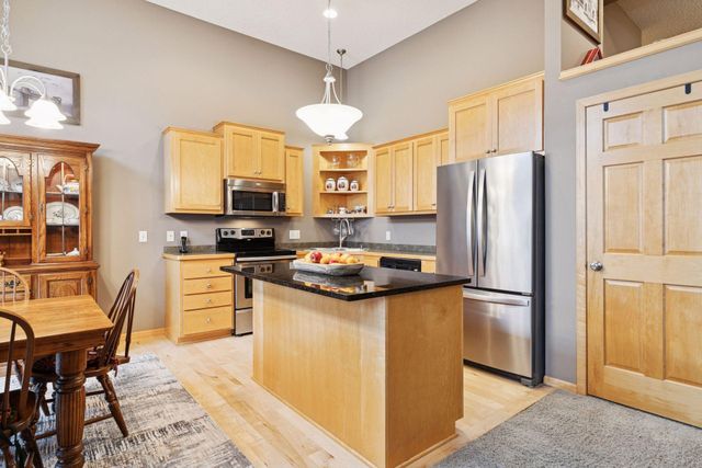 3124 Frontier Drive, Woodbury, MN 55129