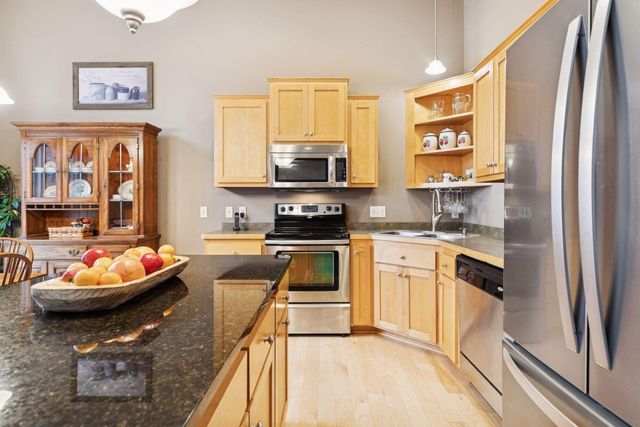 3124 Frontier Drive, Woodbury, MN 55129