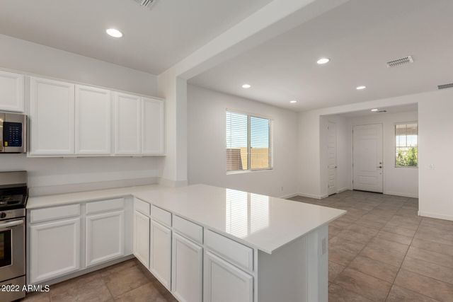 9239 W Sells Drive, Phoenix, AZ 85037