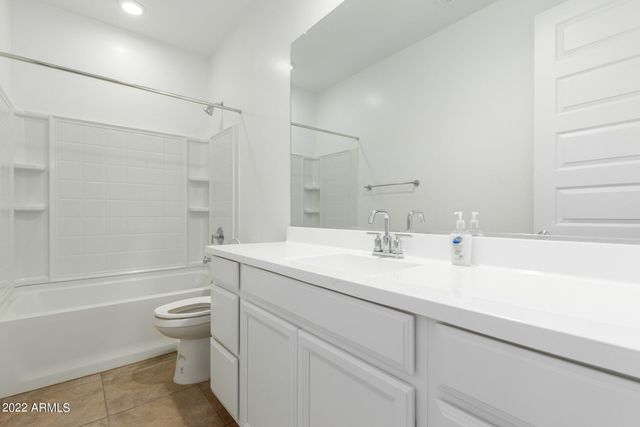 9239 W Sells Drive, Phoenix, AZ 85037