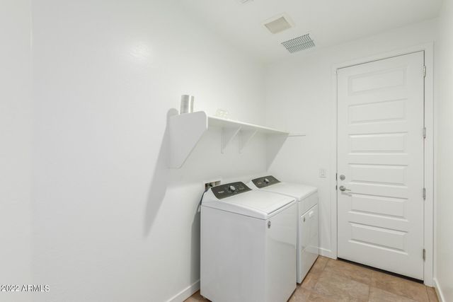 9239 W Sells Drive, Phoenix, AZ 85037