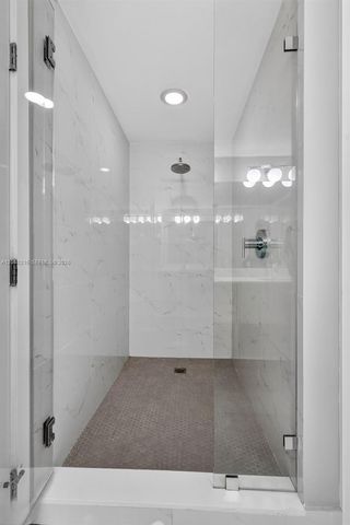 16385 Biscayne Blvd 1215, North Miami Beach, FL 33160
