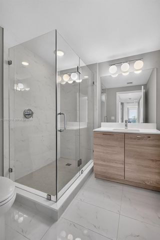 16385 Biscayne Blvd 1215, North Miami Beach, FL 33160