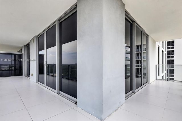 16385 Biscayne Blvd 1215, North Miami Beach, FL 33160