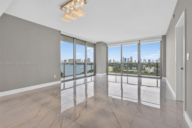 16385 Biscayne Blvd 1215, North Miami Beach, FL 33160