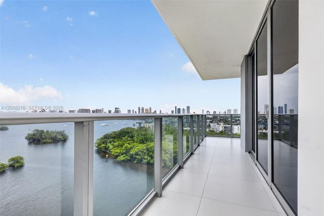 16385 Biscayne Blvd 1215, North Miami Beach, FL 33160