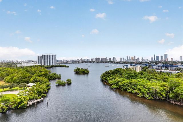 16385 Biscayne Blvd 1215, North Miami Beach, FL 33160