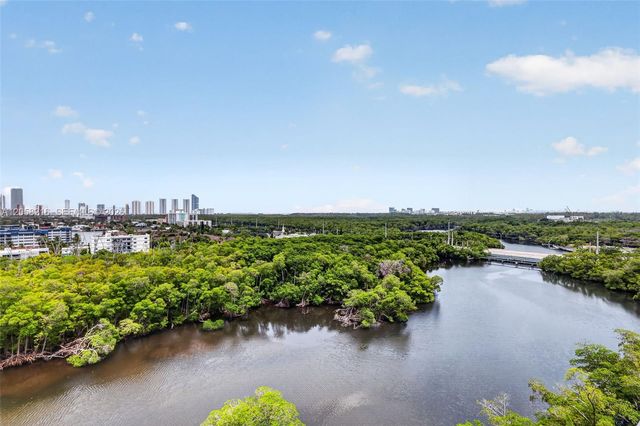 16385 Biscayne Blvd 1215, North Miami Beach, FL 33160