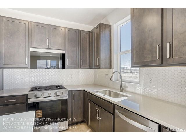180 55th St, Boulder, CO 80303