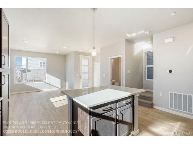 180 55th St, Boulder, CO 80303