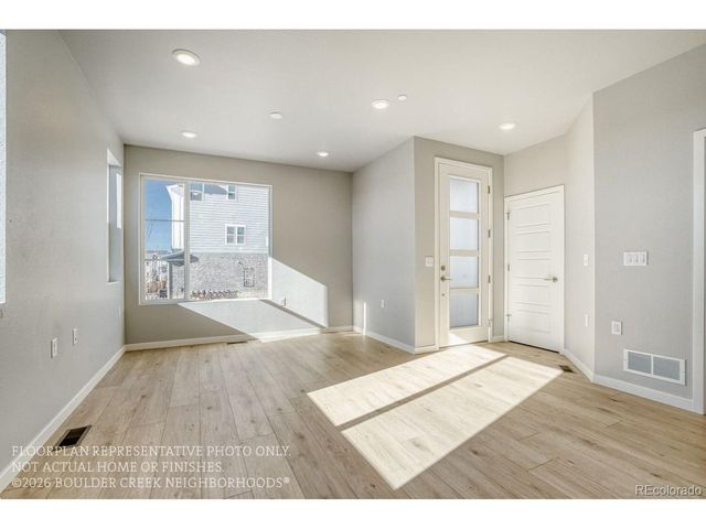 180 55th St, Boulder, CO 80303
