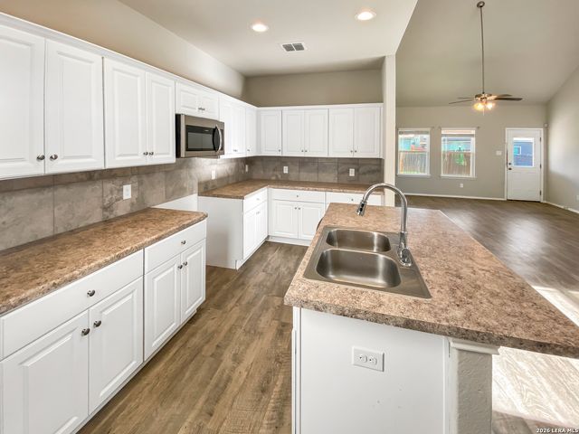 7267 Dark Moon, Converse, TX 78109