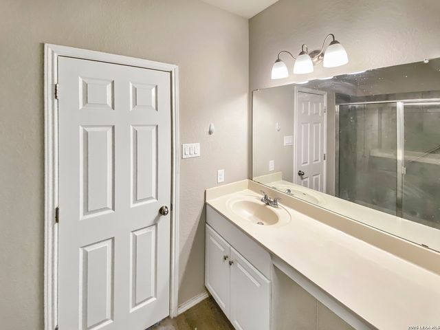 7267 Dark Moon, Converse, TX 78109