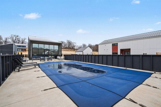 7426 Lake Solis Drive, Stevensville, MI 49127