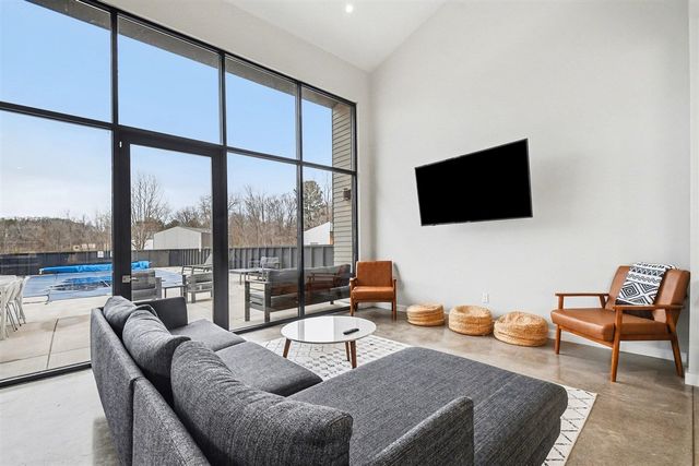 7426 Lake Solis Drive, Stevensville, MI 49127