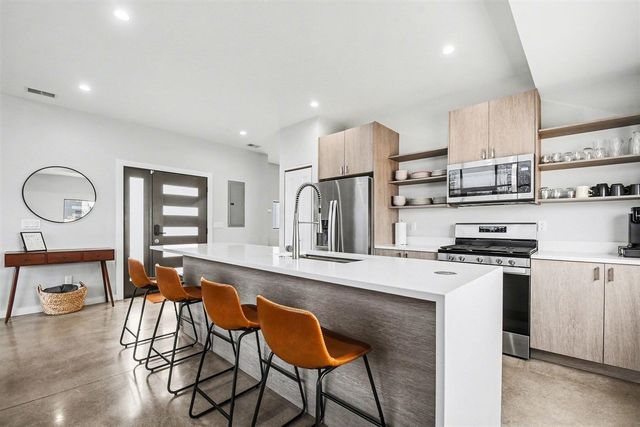 7426 Lake Solis Drive, Stevensville, MI 49127