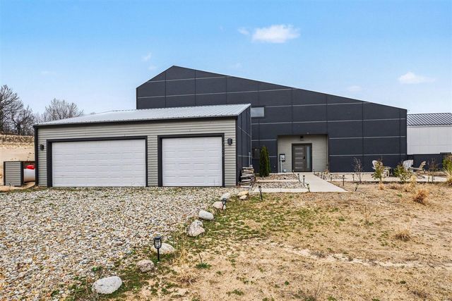 7426 Lake Solis Drive, Stevensville, MI 49127