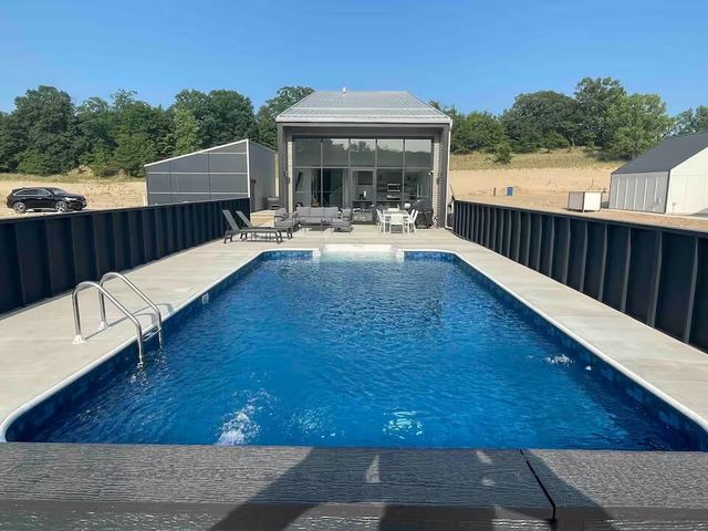 7426 Lake Solis Drive, Stevensville, MI 49127