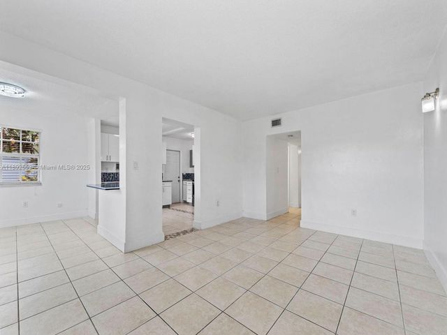 9100 SW 95th Ave 9100, Miami, FL 33176