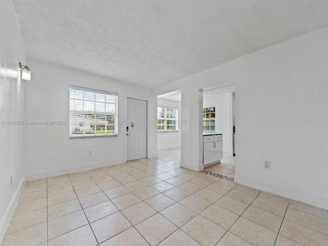 9100 SW 95th Ave 9100, Miami, FL 33176