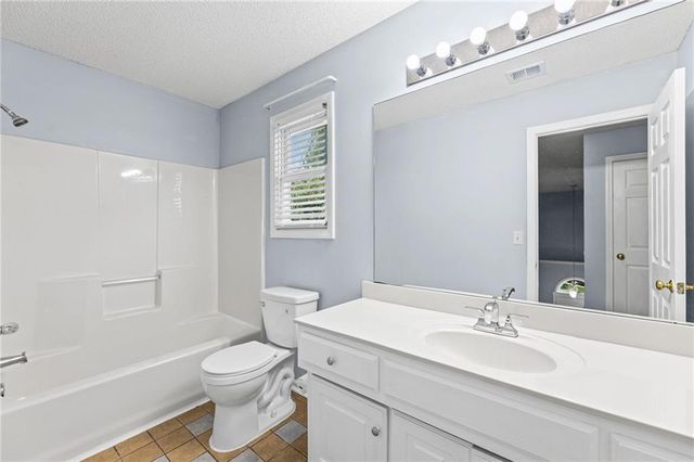 23625 W 126TH Terrace, Olathe, KS 66062