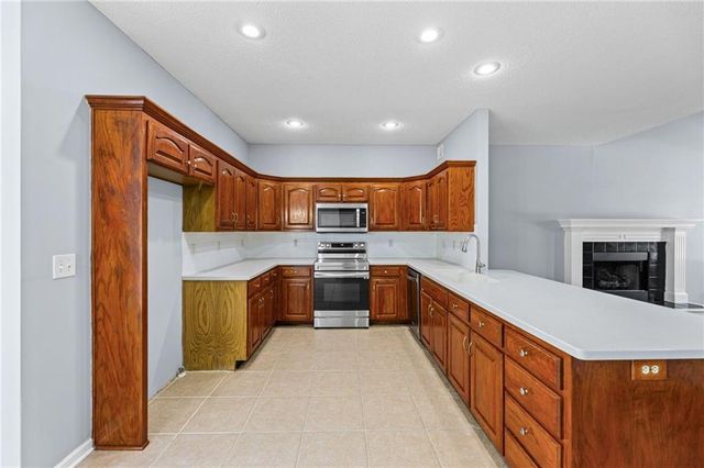 23625 W 126TH Terrace, Olathe, KS 66062