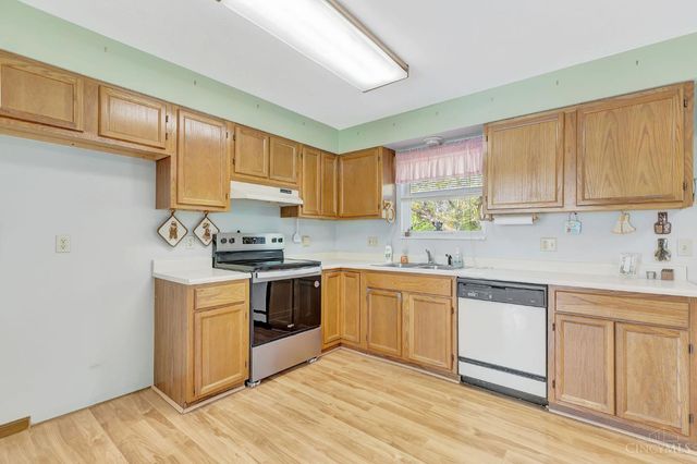 3646 Rackacres Drive, Green Twp, OH 45211