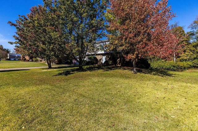 3646 Rackacres Drive, Green Twp, OH 45211