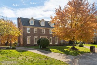 2809 Woods Club Rd, Louisville, KY 40241