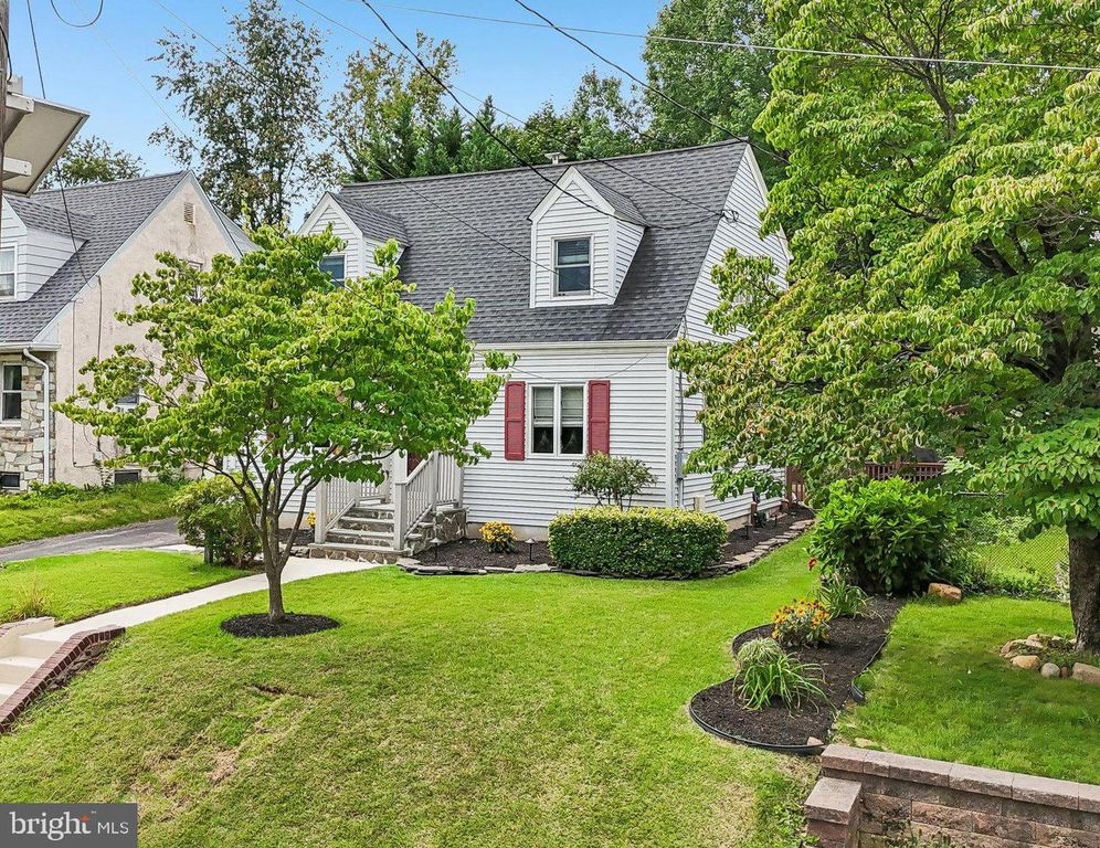 707 PRESIDENT AVE, LAWRENCE, NJ 08648 — photo 2