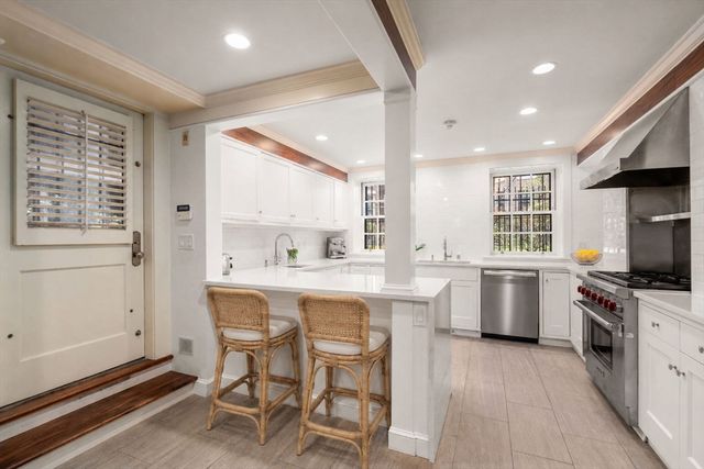 5 Charles River Square, Boston, MA 02114
