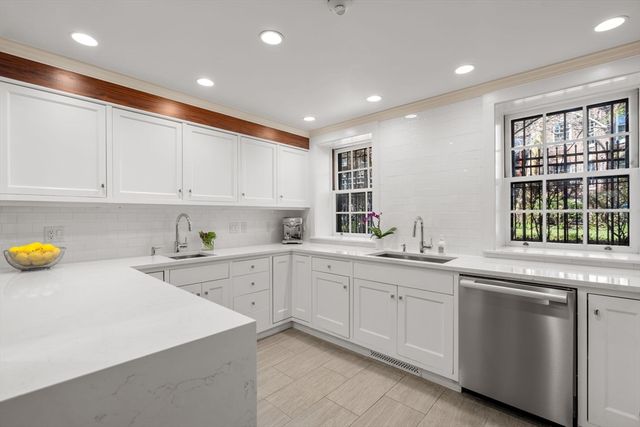 5 Charles River Square, Boston, MA 02114
