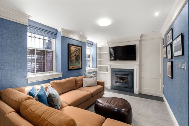 5 Charles River Square, Boston, MA 02114