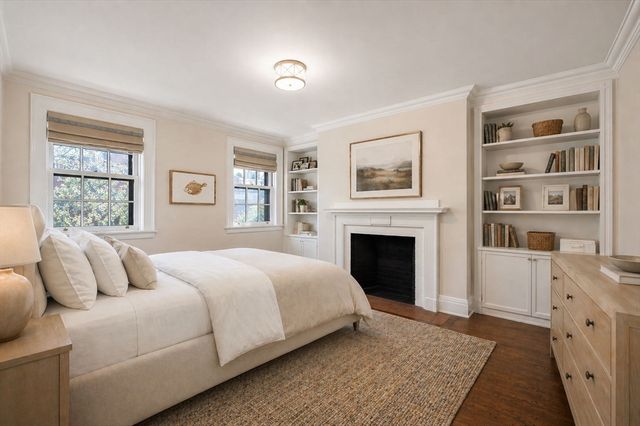 5 Charles River Square, Boston, MA 02114