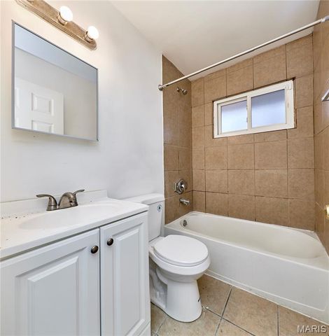 419 Cameron Road, Riverview, MO 63137