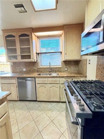 828 N Pass, Burbank, CA 91505