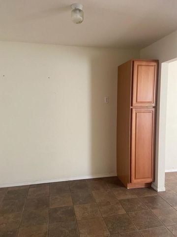 5514 Borden Avenue, Galveston, TX 77551